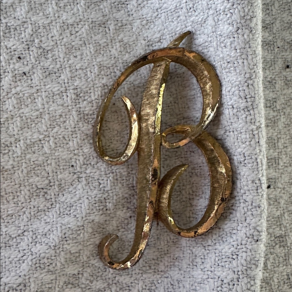Vintage Mamselle Monogram Initial Gold Tone Decorative Letter B Brooch Pin - Picture 6 of 8